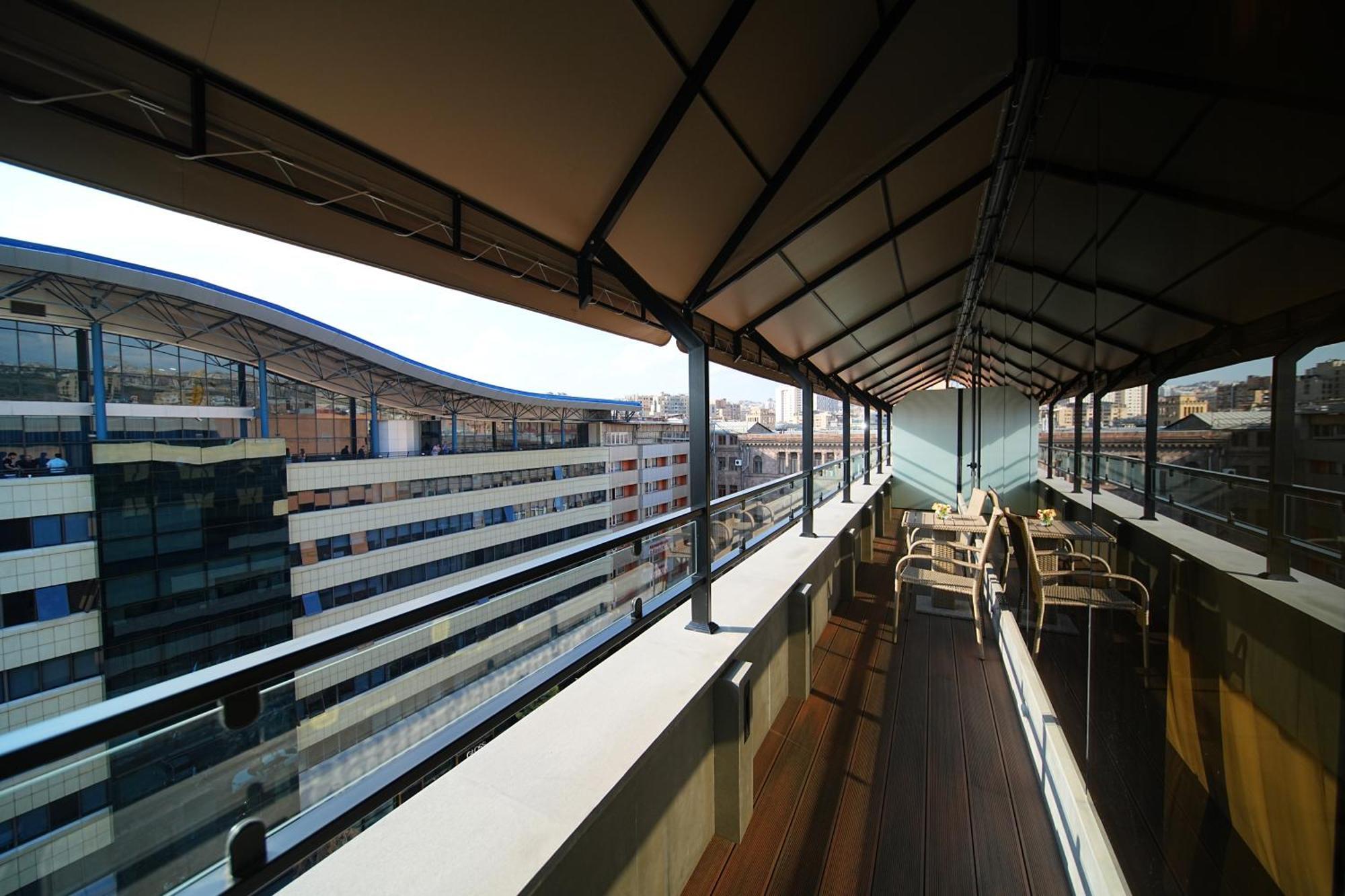 Yerevan Place Hotel Exterior foto